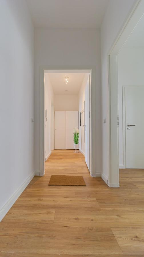 Modernes Apartment - Zentral, Ruhig, Wlan, Netflix, Kueche, Schreibtisch, Parkplatz, Waschtrockner 콧부스 외부 사진